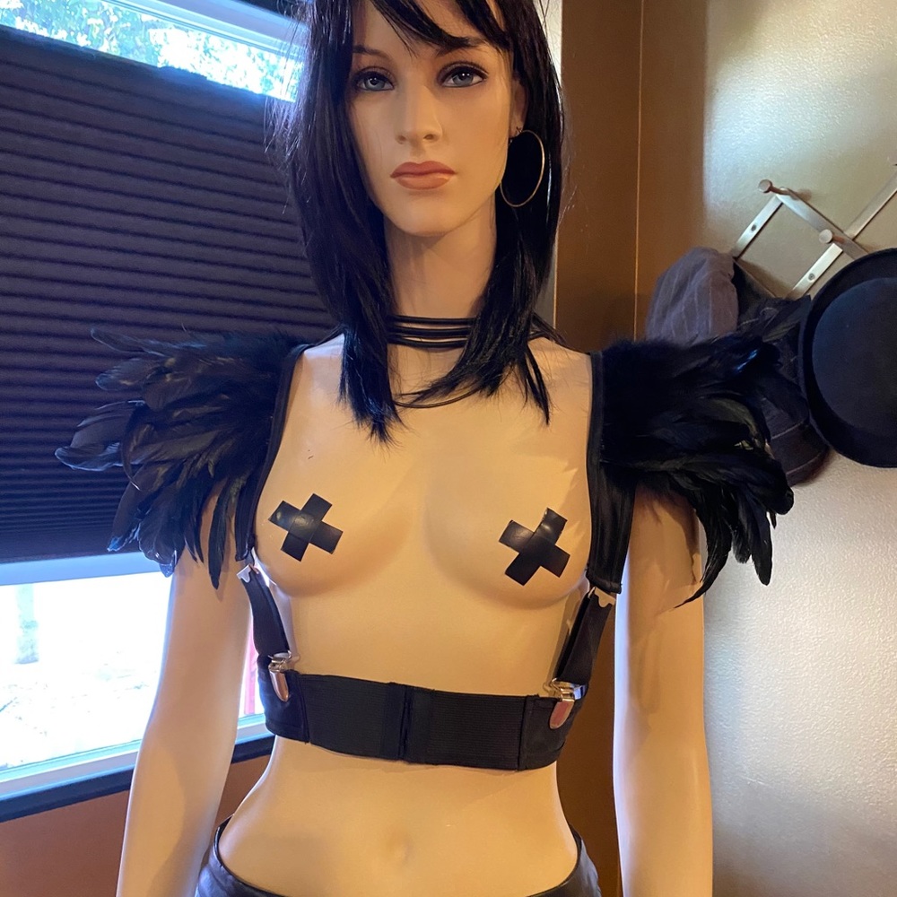 Feather harness